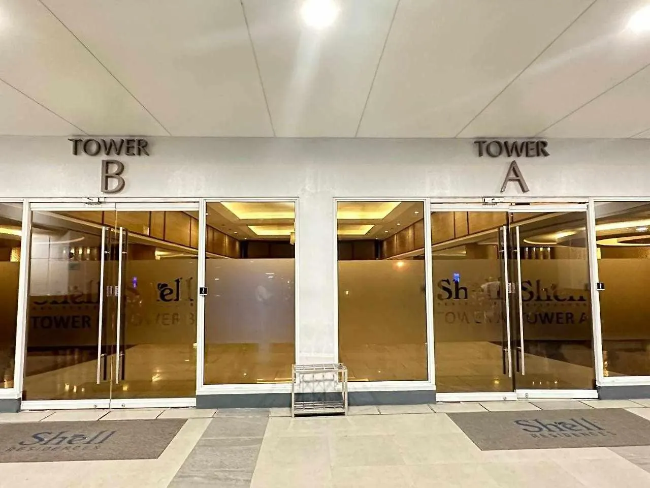 Moa Condotel Staycation By Abode Property Manilla Aparthotel