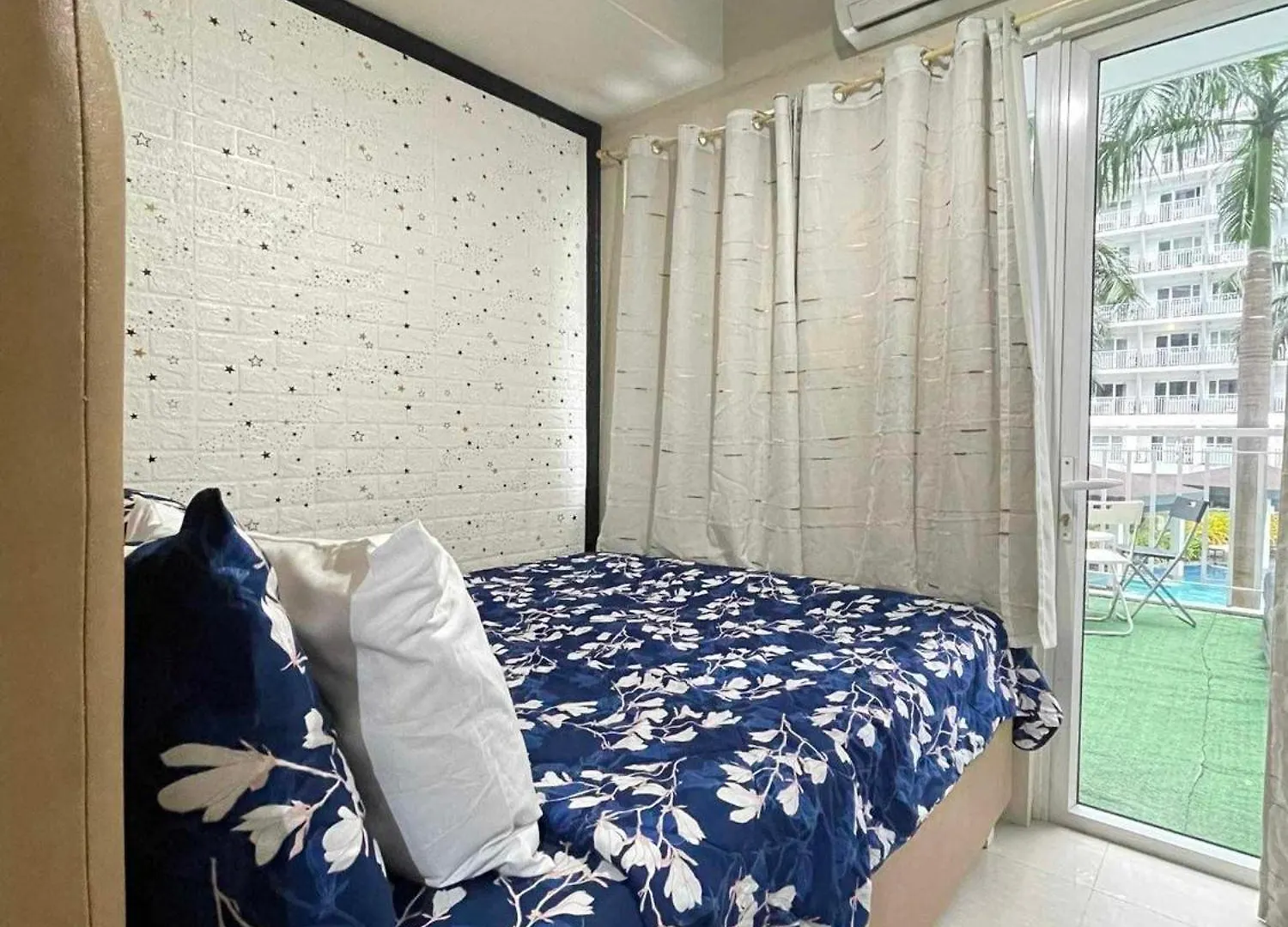 Aparthotel Moa Condotel Staycation By Abode Property Manila Philippines