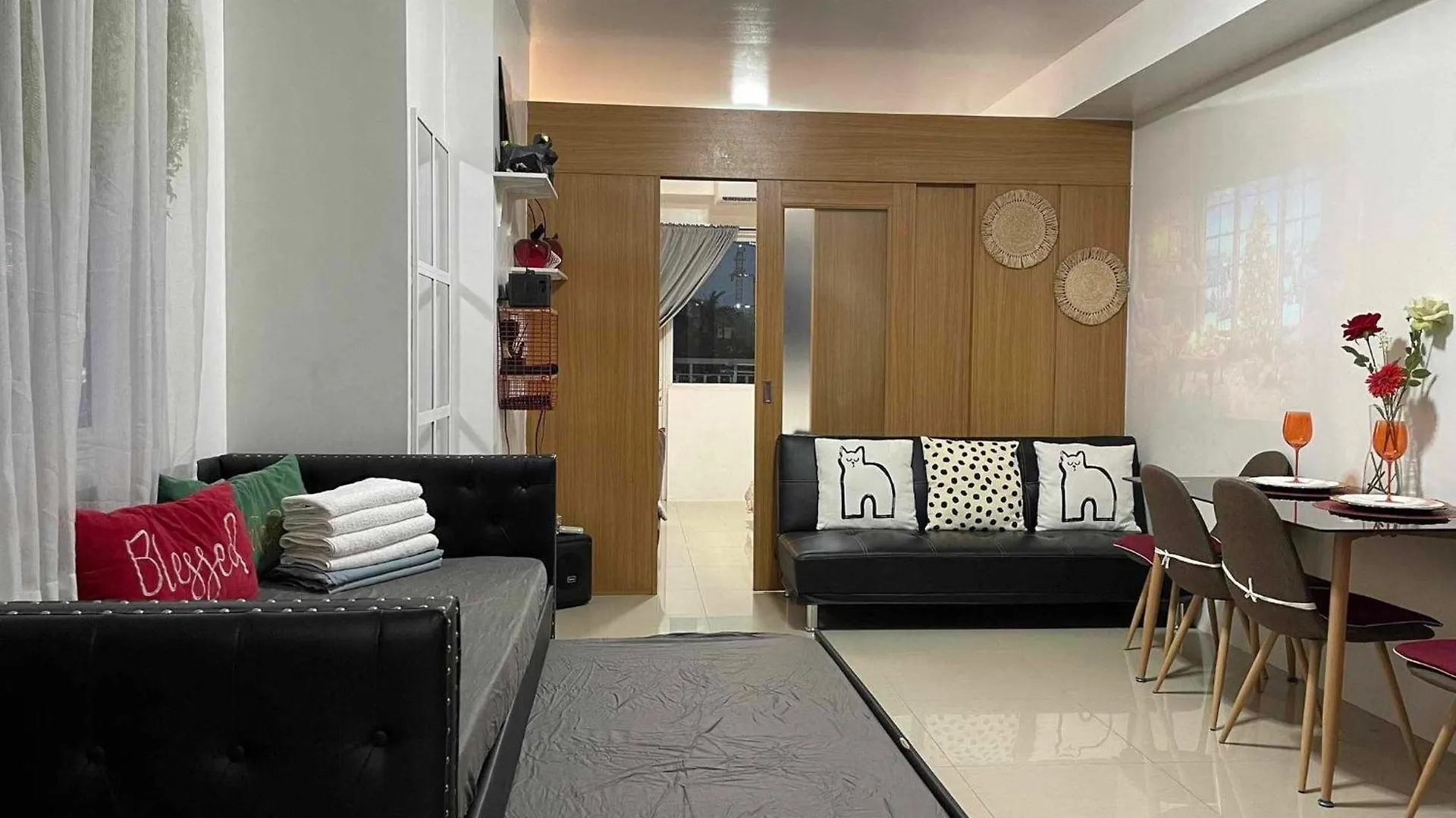 Hotel apartamentowy Moa Condotel Staycation By Abode Property Manila