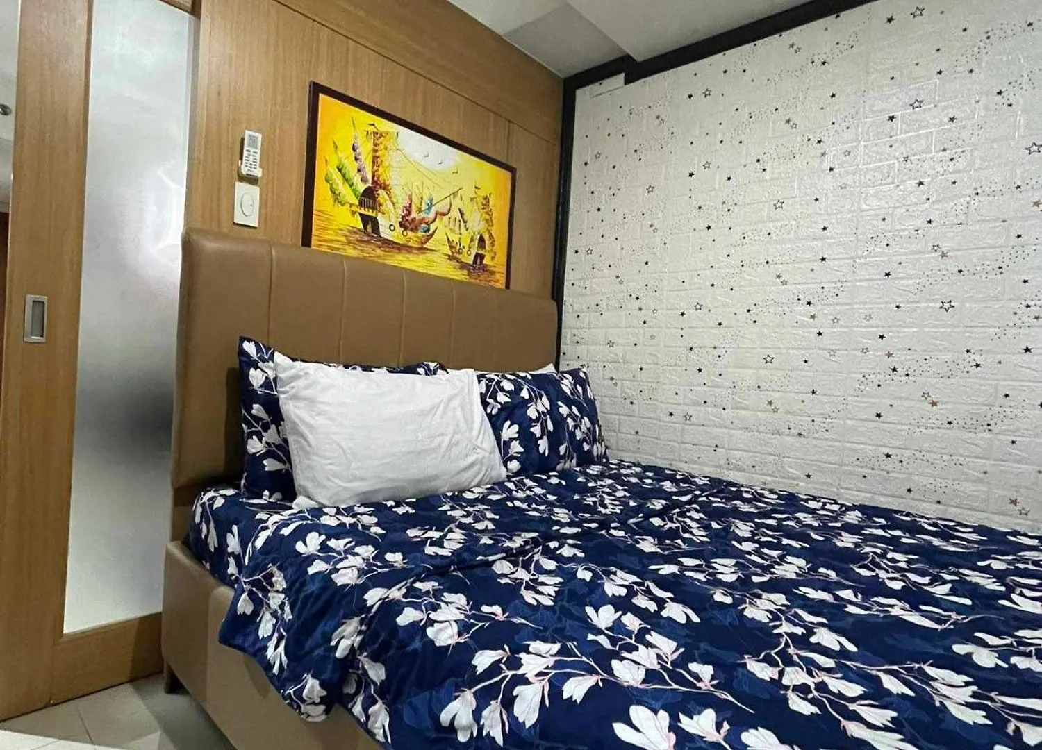 Moa Condotel Staycation By Abode Property Manila